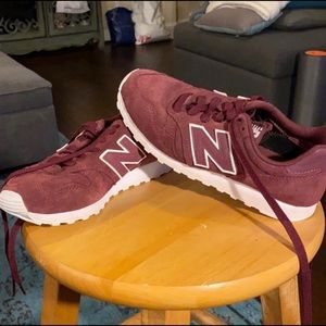 New Balance Women's Burgundy Sneakers